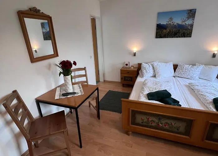 Der Erberbauer 招待所 皮丁