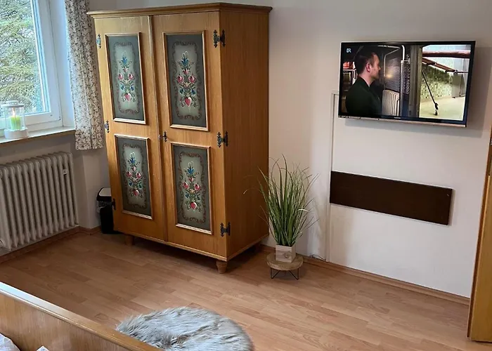 Der Erberbauer 招待所 皮丁